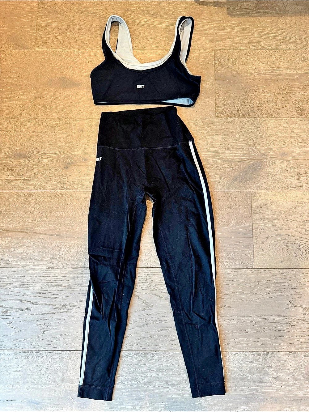 SET Active AirLuxe Sportbody Activewear Set Black & White Large